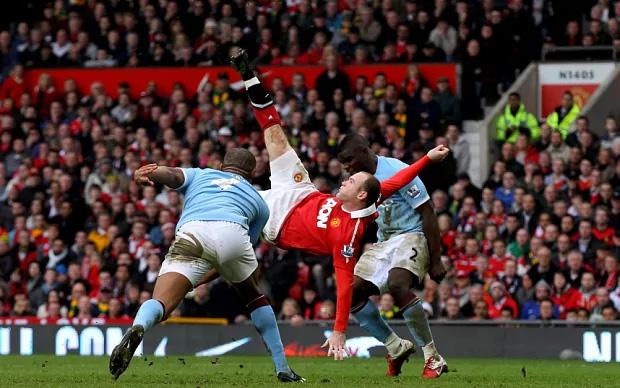 Khoảnh khắc Wayne Rooney thực hiện cú xe đạp chổng ngược kinh điển vào lưới Man City tháng 2/2011