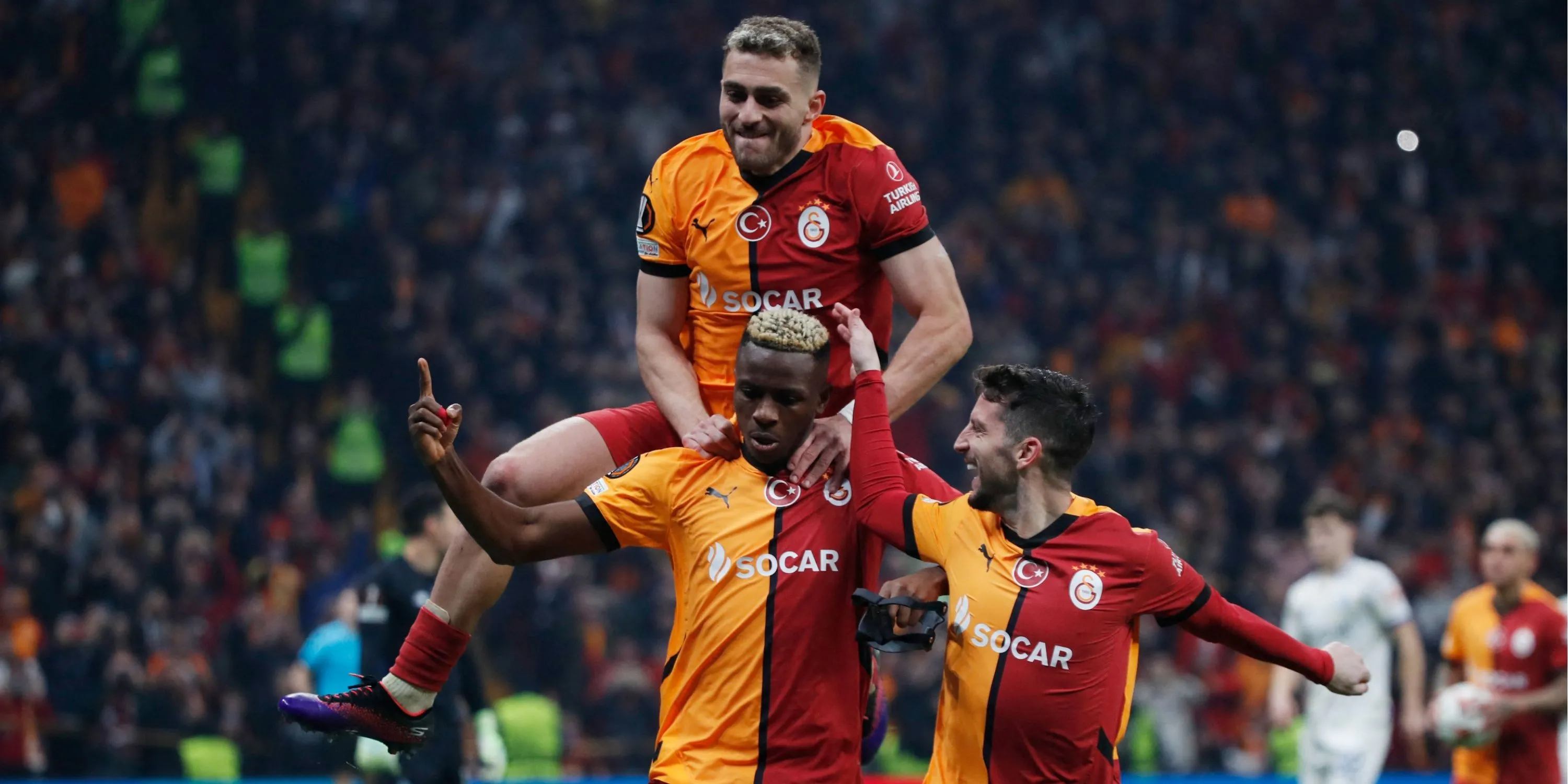 Baris Alper Yilmaz tiền đạo cánh của Galatasaray được Aston Villa quan tâm