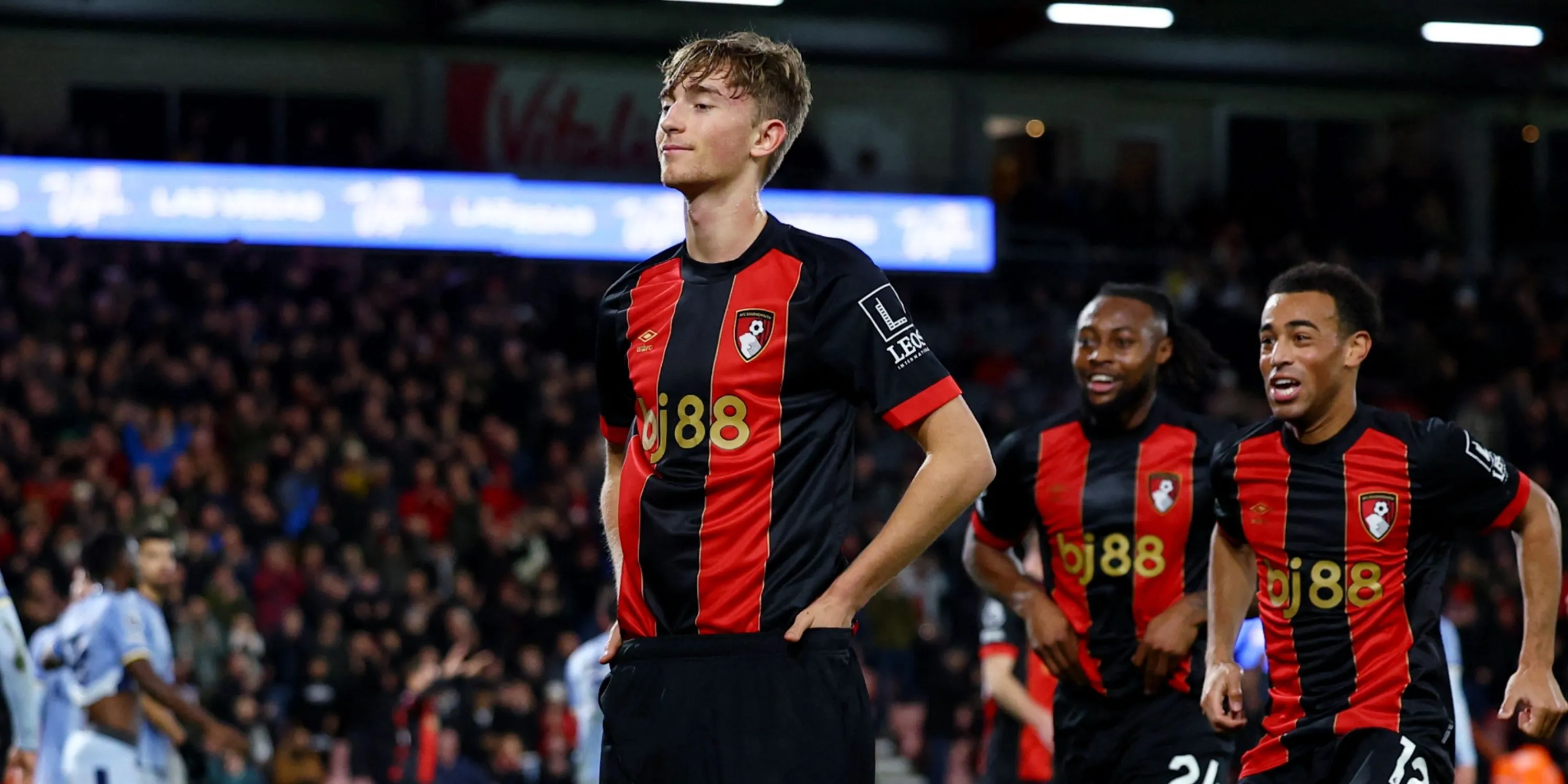 Dean Huijsen trong màu áo Bournemouth tại Ngoại hạng Anh