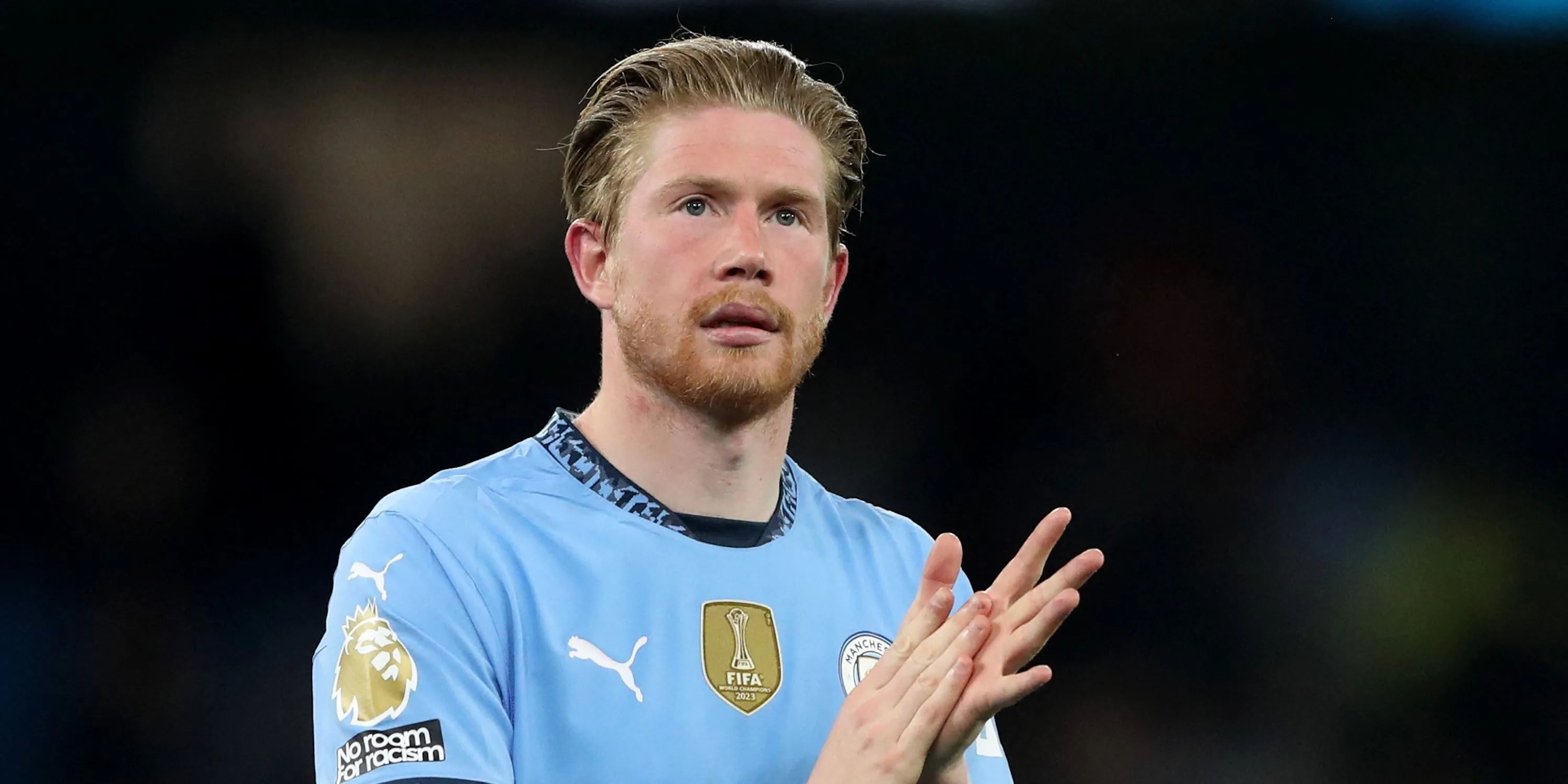 Kevin De Bruyne ăn mừng cùng Man City sau một trận đấu