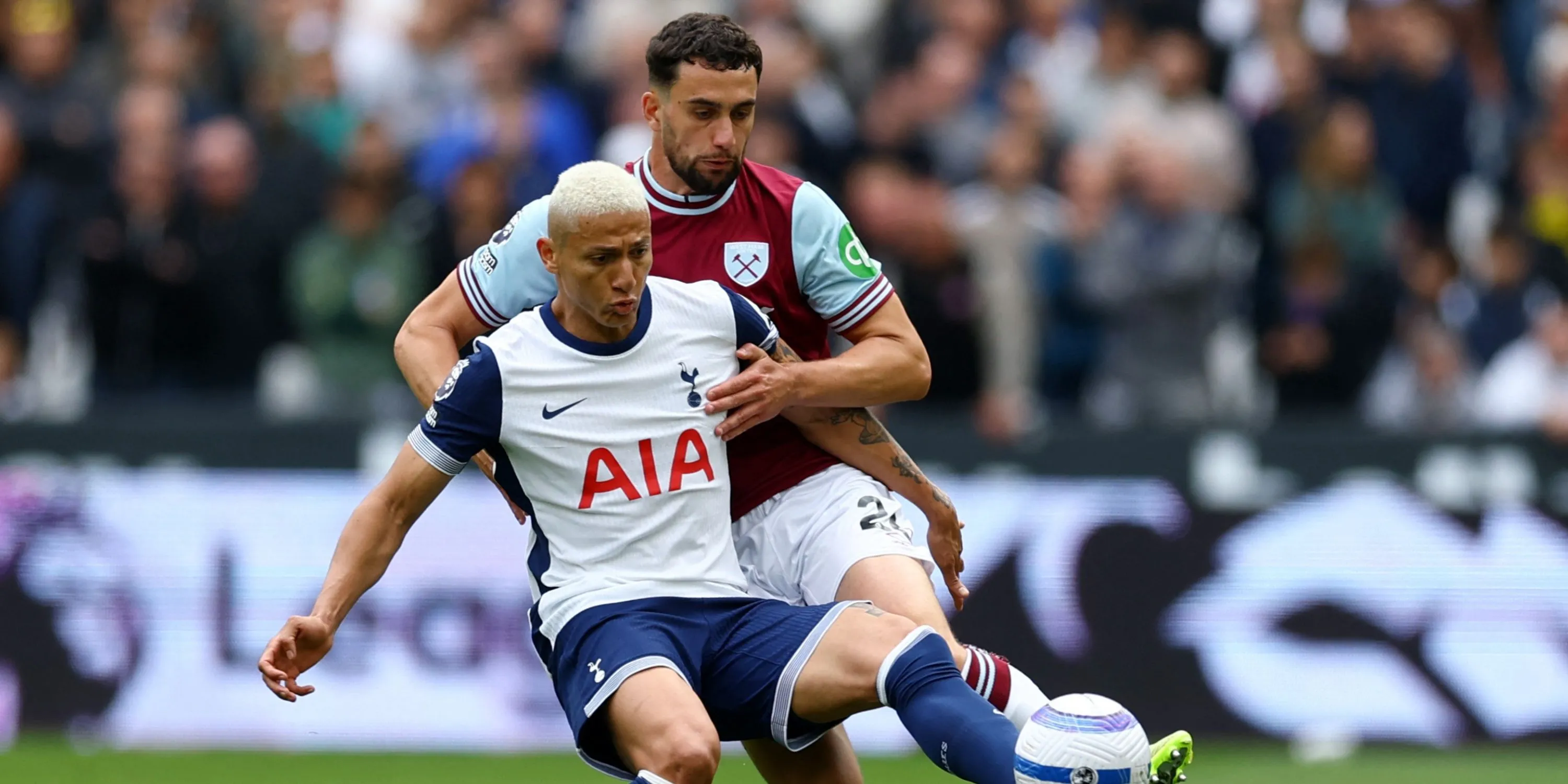 Tiền đạo Richarlison thi đấu mờ nhạt trong màu áo Spurs