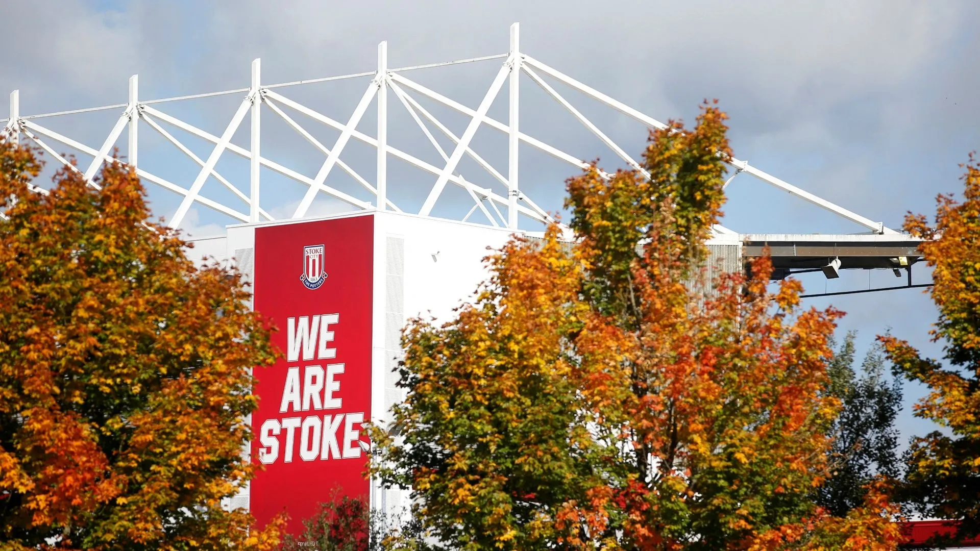 Người hâm mộ Stoke City thể hiện tình yêu với câu lạc bộ
