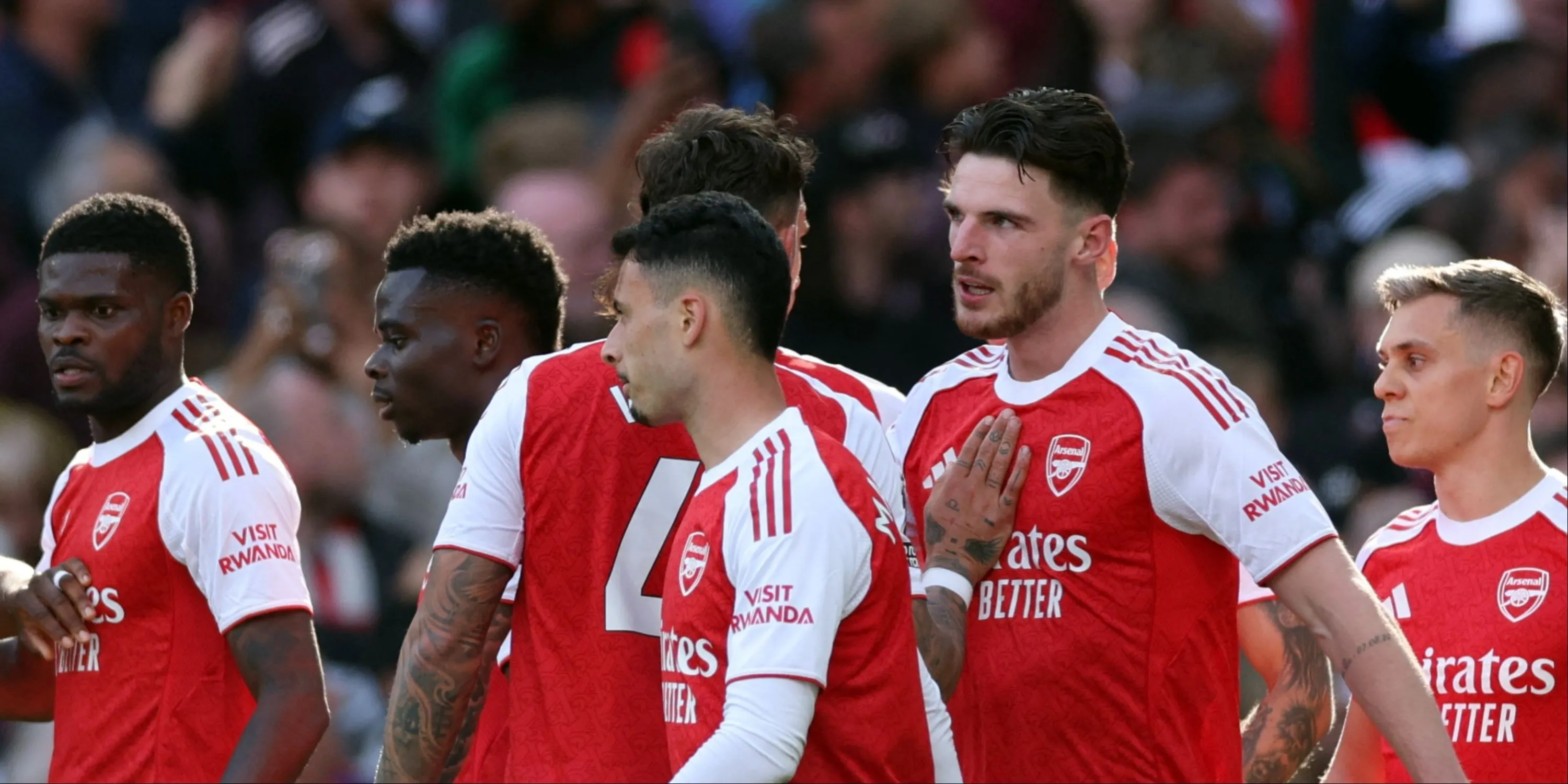 Bộ ba Martinelli, Saka và Declan Rice của Arsenal trên sân cỏ