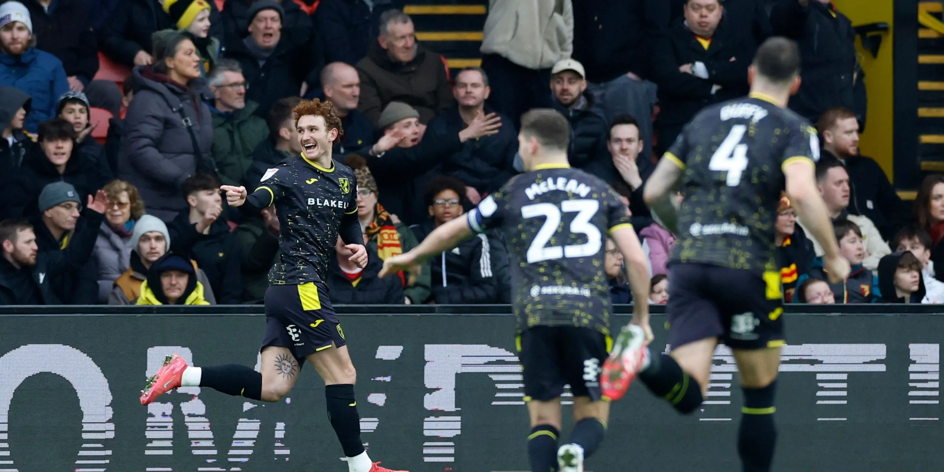 Josh Sargent ăn mừng bàn thắng cho Norwich City tại Championship