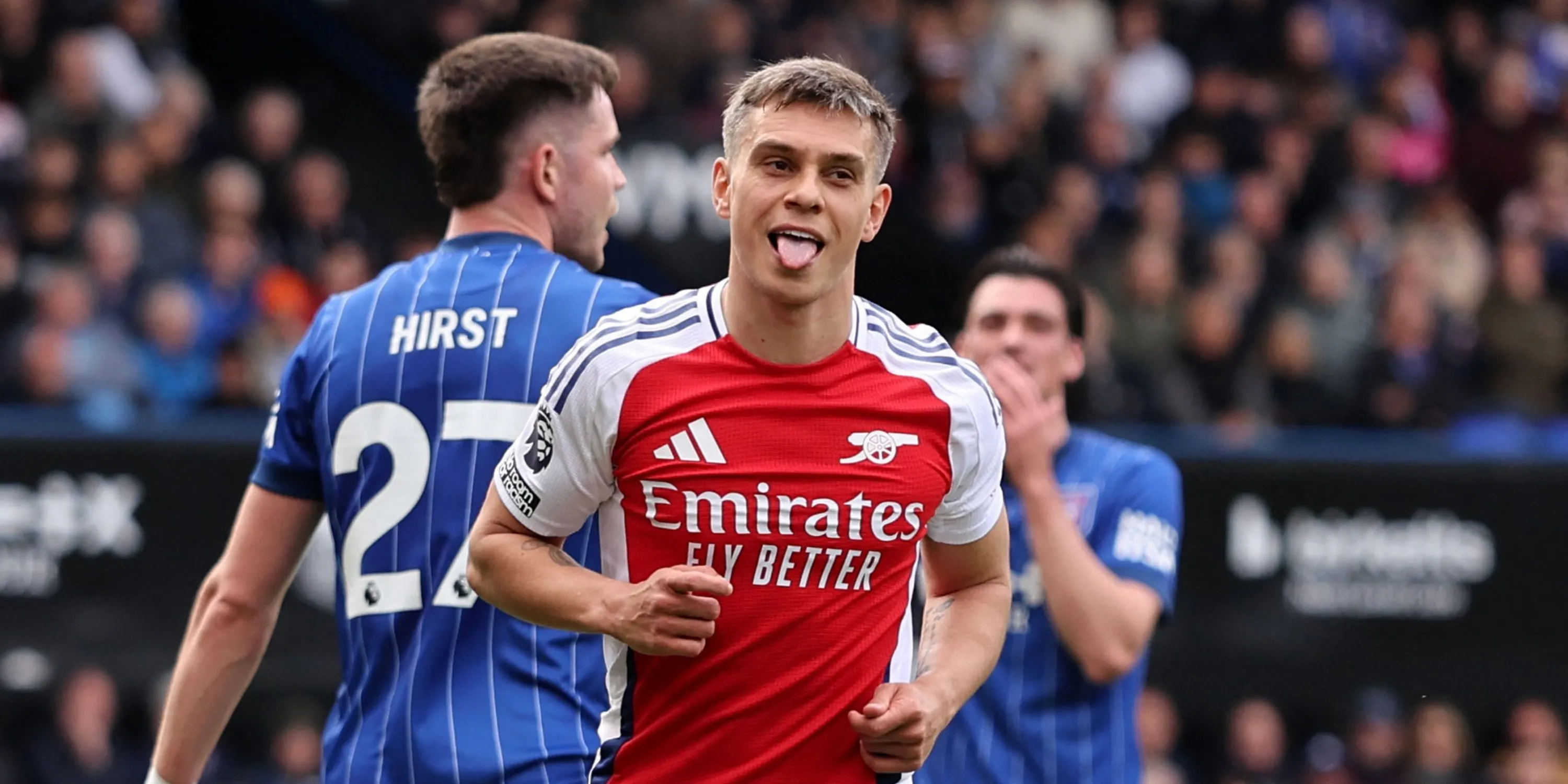 Tiền vệ Leandro Trossard trong màu áo Arsenal
