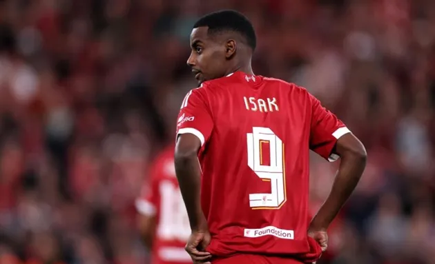 Alexander Isak thi đấu cho Liverpool mùa này, phong độ chưa ổn định