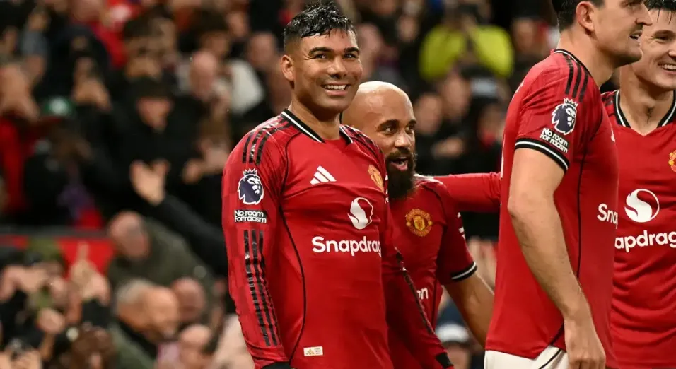 Casemiro trong áo Man Utd, trở lại phong độ và ảnh hưởng chiến thuật ở Old Trafford