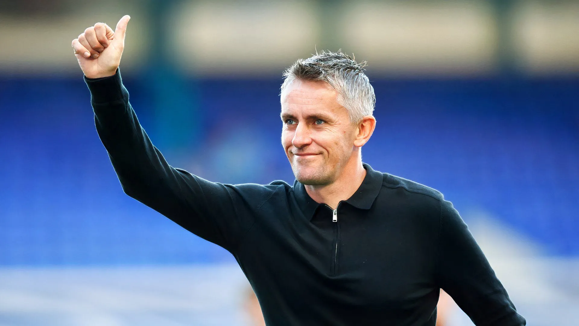 HLV Kieran McKenna của Ipswich Town trên đường biên - đối mặt với vấn đề nhân sự sau chấn thương Szmodics