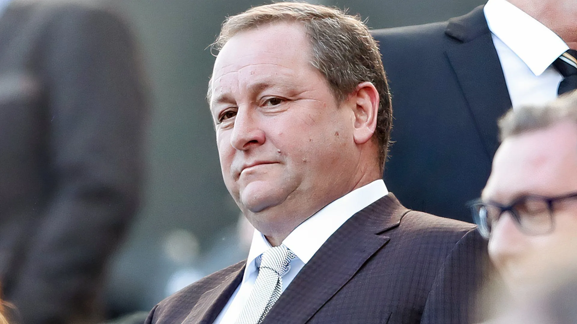 Mike Ashley - ứng viên tiềm năng mua lại Sheffield Wednesday